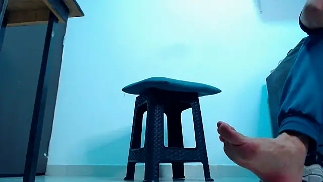 mastersmits online show from December 18, 2025, 1:44 am