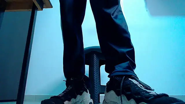 mastersmits online show from April 18, 2026, 9:37 pm