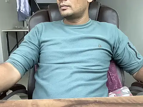 NiceBoy9099 online show from October 9, 2025, 12:36 pm