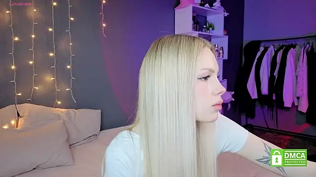 aneta alisha online show from November 21, 2025, 11:20 am