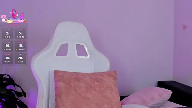 EmilyRive online show from October 27, 2025, 10:36 pm