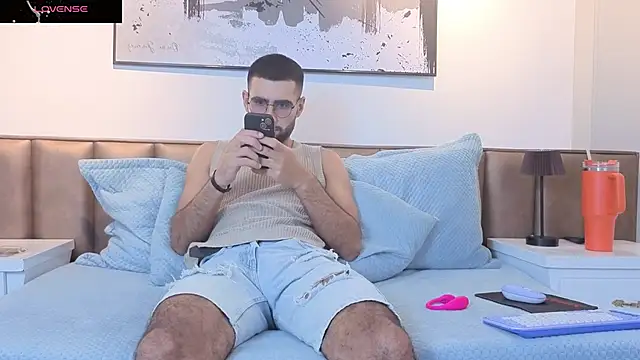 Ethan  Walker online show from March 19, 2026, 7:07 pm