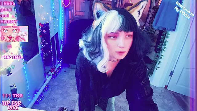 Toxic Ellies online show from December 18, 2024, 10:51 am