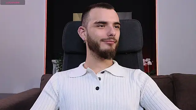 xteddy bear online show from January 10, 2025, 2:23 pm