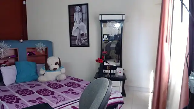 jeyloveebony online show from December 4, 2024, 1:53 pm