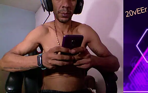 20vEEr online show from March 9, 2025, 9:25 pm