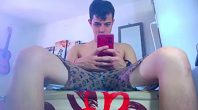 ADAM HOT online show from February 9, 2025, 7:52 pm