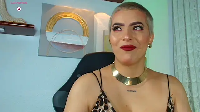 Camila Chainn online show from September 13, 2025, 6:02 am