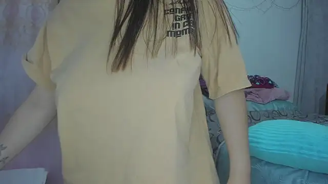 HARLEYNAPIER online show from April 20, 2026, 12:35 am