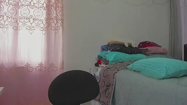 HARLEYNAPIER online show from April 22, 2026, 9:27 pm