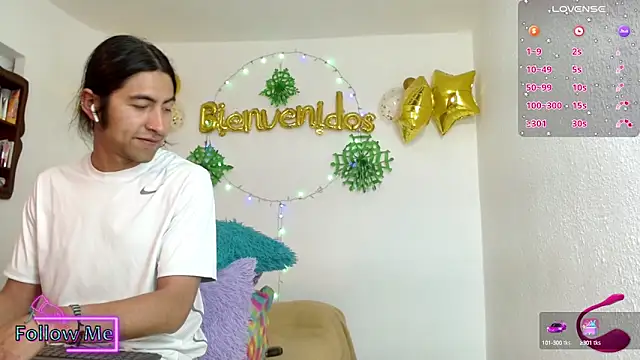 KiddyEvaa666999 online show from January 28, 2025, 8:36 pm