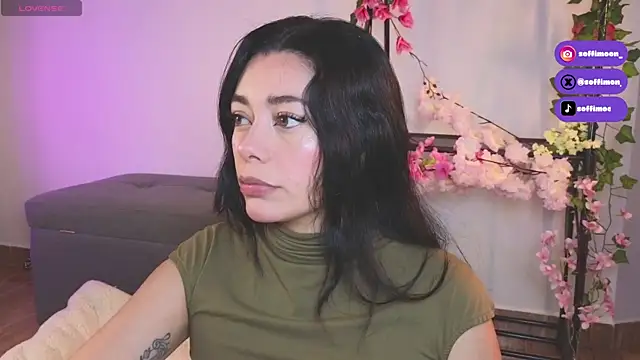 Soffimoon  online show from September 10, 2025, 4:23 am