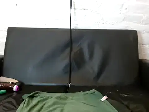 Hot-Assy online show from March 15, 2025, 7:16 pm