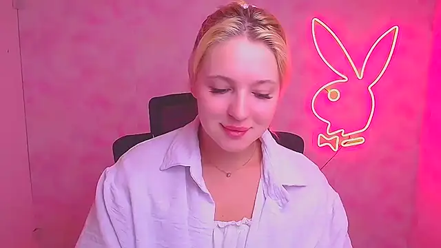 Milka kiss  online show from September 15, 2025, 6:02 am