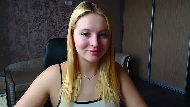 Snapshot of Milka_kiss_ chatting on April 24, 2026, 10:28 am Milka kiss online show from April 24, 2026, 10:28 am