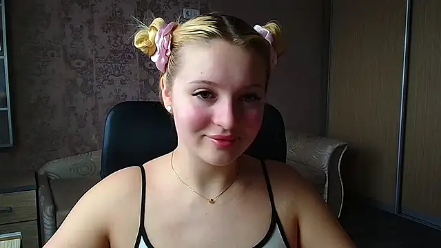 Snapshot of Milka_kiss_ chatting on May 1, 2026, 8:41 am Milka kiss online show from May 1, 2026, 8:41 am