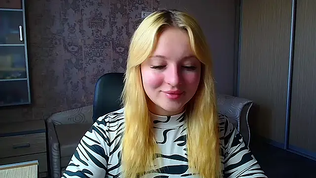 Snapshot of Milka_kiss_ chatting on May 8, 2026, 8:19 am Milka kiss online show from May 8, 2026, 8:19 am