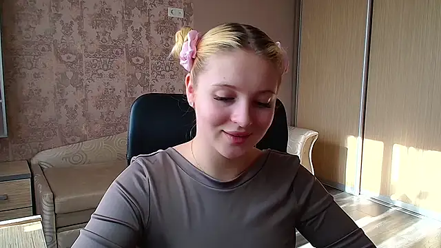 Snapshot of Milka_kiss_ chatting on May 11, 2026, 2:56 pm Milka kiss online show from May 11, 2026, 2:56 pm