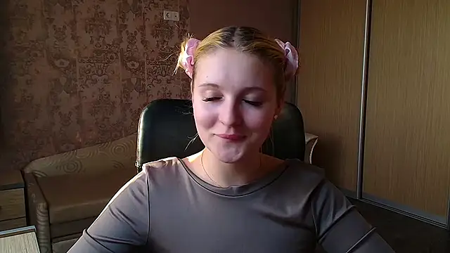 Snapshot of Milka_kiss_ chatting on May 11, 2026, 4:26 pm Milka kiss online show from May 11, 2026, 4:26 pm