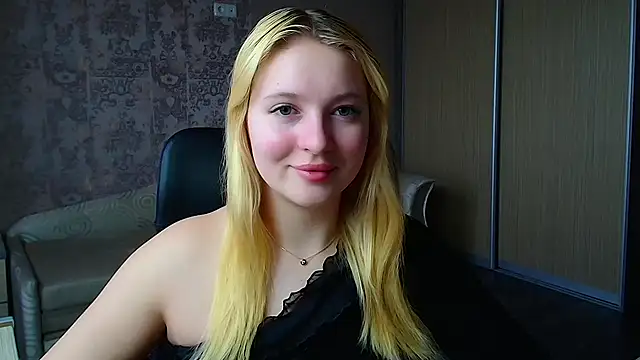 Snapshot of Milka_kiss_ chatting on May 15, 2026, 9:27 am Milka kiss online show from May 15, 2026, 9:27 am