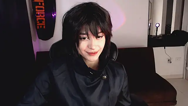 liz-beths online show from October 25, 2025, 3:07 pm