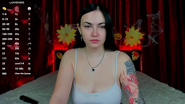 Witch Lady online show from November 3, 2025, 7:20 am