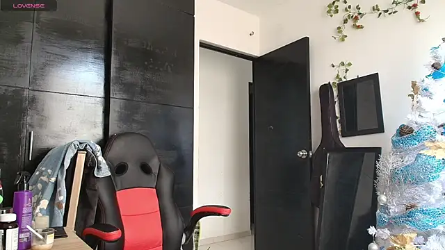 Haruto2001 online show from December 16, 2024, 6:49 pm