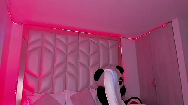 AlhanaRose online show from January 30, 2025, 5:52 am