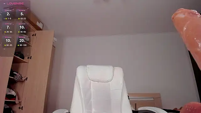 mirida fox online show from March 1, 2025, 12:28 am