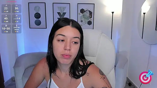 zoee jackson online show from March 15, 2025, 7:38 pm