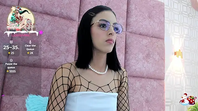 Snapshot of LilitRobins chatting on January 3, 2025, 12:22 am LilitRobins online show from January 3, 2025, 12:22 am