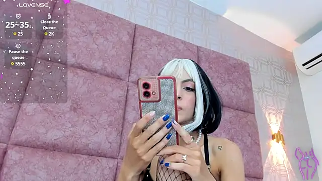 Snapshot of LilitRobins chatting on January 9, 2025, 1:39 am LilitRobins online show from January 9, 2025, 1:39 am