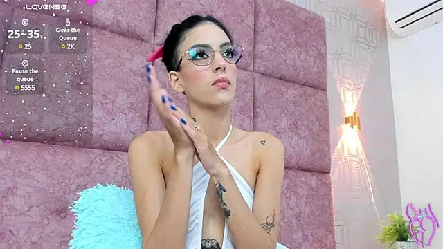 Snapshot of LilitRobins chatting on January 17, 2025, 1:15 am LilitRobins online show from January 17, 2025, 1:15 am