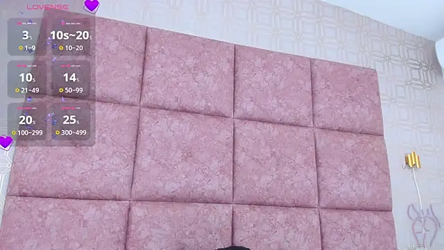 Snapshot of LilitRobins chatting on February 11, 2025, 9:35 pm LilitRobins online show from February 11, 2025, 9:35 pm