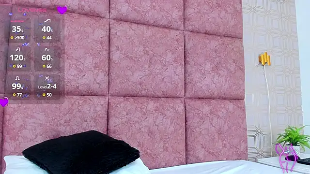 Snapshot of LilitRobins chatting on February 20, 2025, 9:31 pm LilitRobins online show from February 20, 2025, 9:31 pm