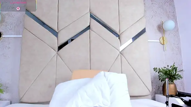 Snapshot of LilitRobins chatting on September 26, 2025, 10:14 pm LilitRobins online show from September 26, 2025, 10:14 pm