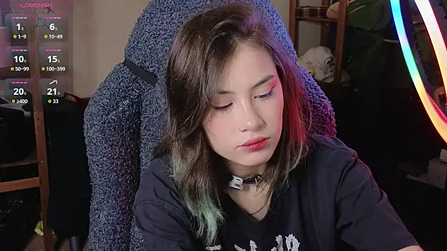 alicekiit online show from October 21, 2025, 12:33 am