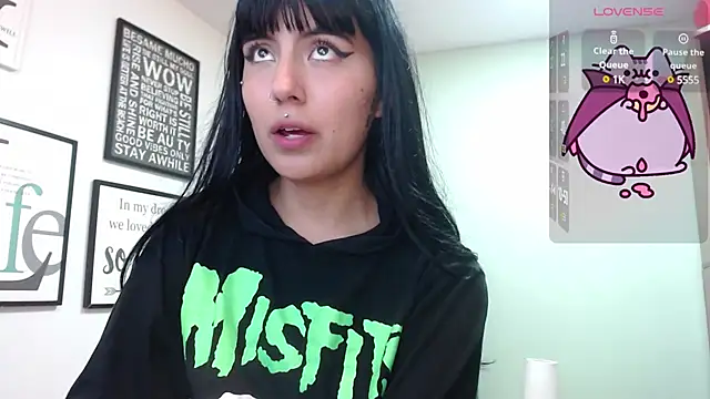 amy adams1 online show from March 20, 2025, 8:42 am