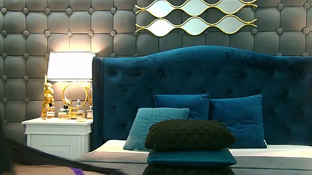 LeyaCass online show from January 15, 2025, 12:15 pm