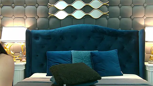 LeyaCass online show from January 26, 2025, 7:32 am