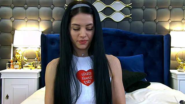 LeyaCass online show from February 20, 2025, 12:04 pm