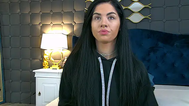 Snapshot of LeyaCass chatting on January 9, 2026, 5:21 am LeyaCass online show from January 9, 2026, 5:21 am