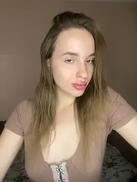 EdnaBradley online show from September 25, 2025, 2:32 pm