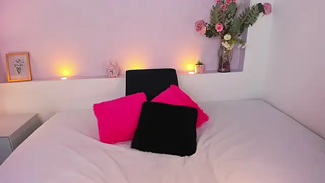 AmyBarton02 online show from December 19, 2024, 3:19 pm