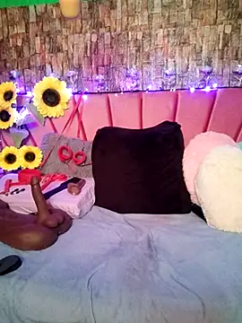 Snapshot of Isabelle_Lov18 chatting on February 27, 2025, 8:06 am Isabelle Lov18 online show from February 27, 2025, 8:06 am