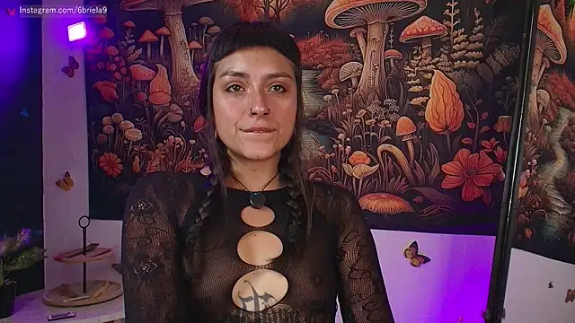 6Briela9  online show from April 28, 2026, 2:38 am