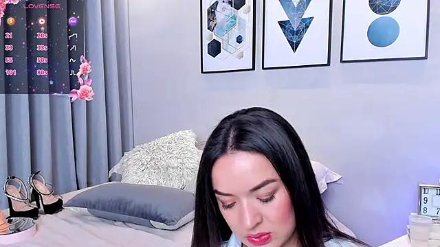 lennabell online show from February 4, 2025, 7:22 pm