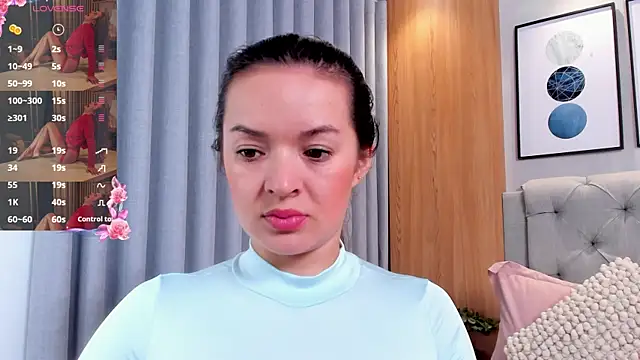 lennabell online show from April 20, 2026, 2:42 pm