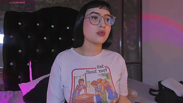 Cintya Kros online show from December 3, 2025, 5:22 pm