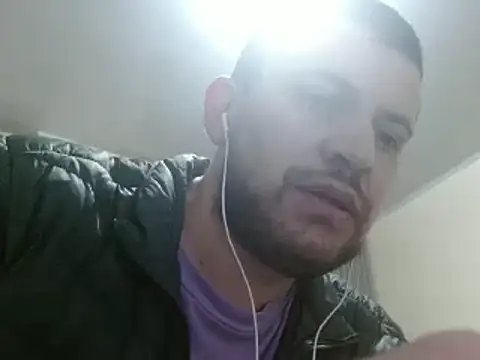 camiloking1720 online show from January 30, 2025, 11:44 am